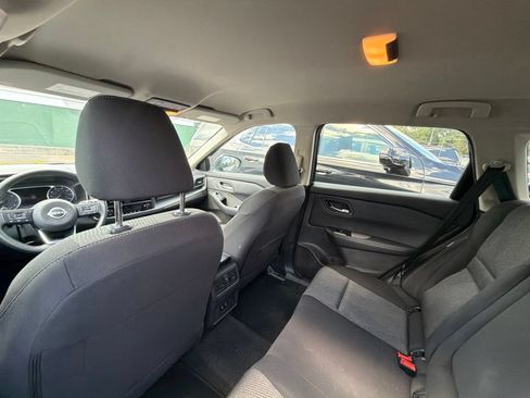 Used 2024 Nissan Rogue SV AWD/4WD image 12