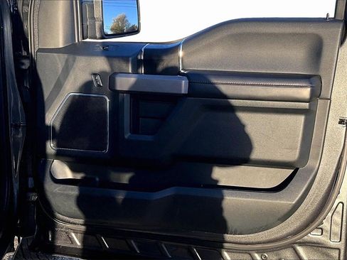 Used 2019 Ford F150 Platinum image 19