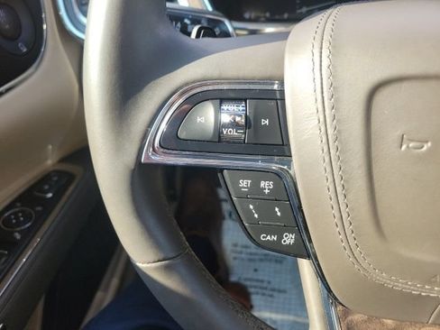Used 2020 Lincoln Continental Reserve AWD/4WD image 32