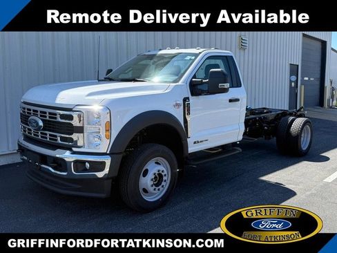 New 2025 Ford F550 4x4 Regular Cab Super Duty image 1