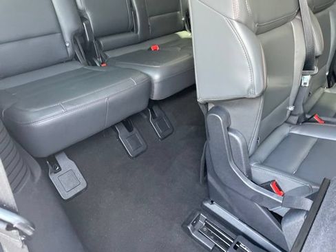Used 2025 Ford Expedition Active AWD/4WD image 62
