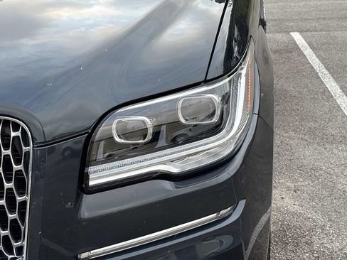 Certified 2024 Lincoln Navigator Reserve AWD/4WD image 10