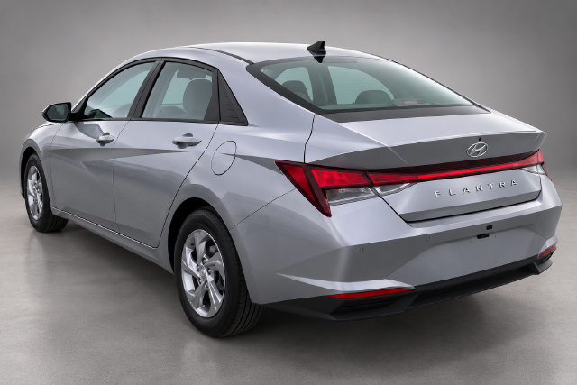 Used 2021 Hyundai Elantra SE FWD image 11