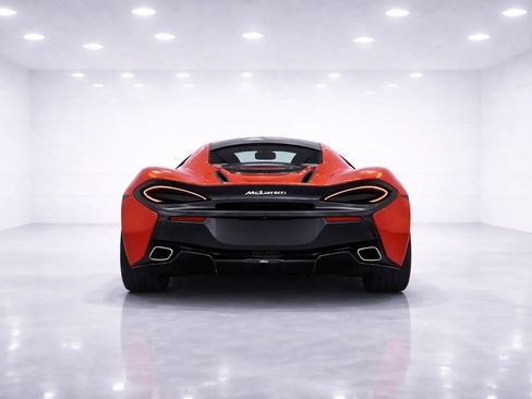Used 2017 McLaren 570S Coupe 2D image 4
