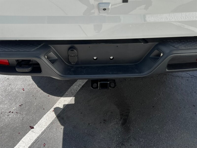 Used 2023 Jeep Gladiator Sport AWD/4WD image 7