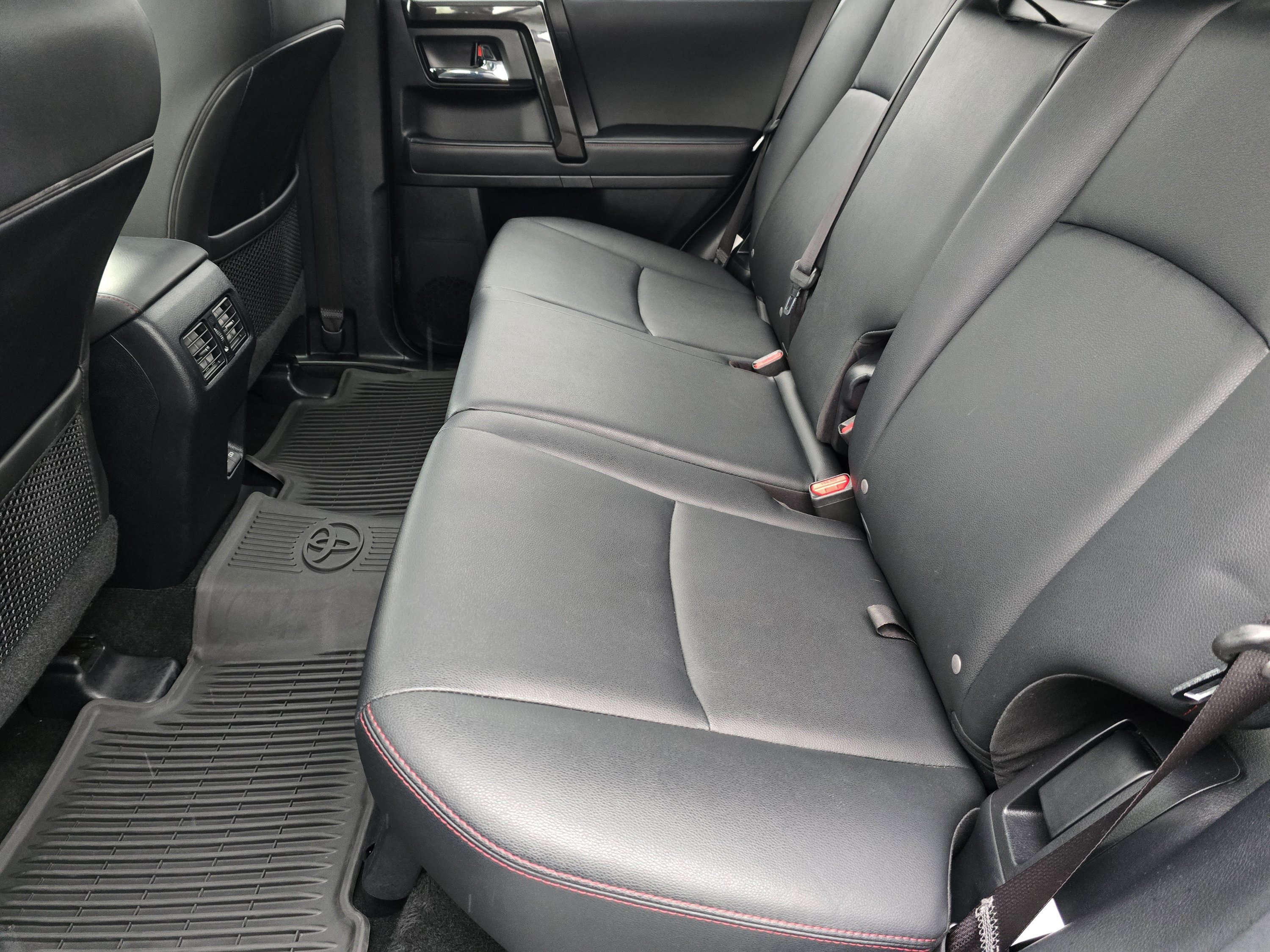 Used 2024 Toyota 4Runner TRD Off-Road Premium w/ Moonroof Package AWD/4WD image 6