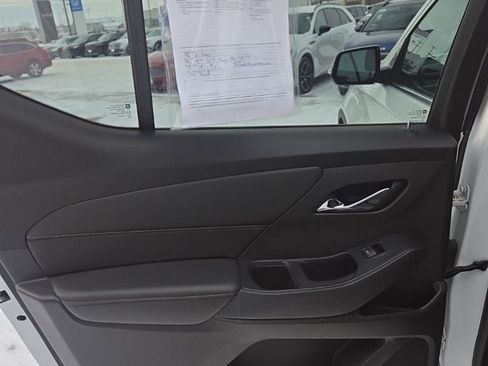 Used 2018 Chevrolet Traverse LT image 24