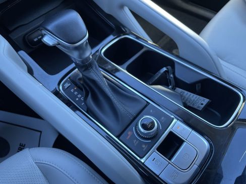 Certified 2023 Kia Telluride S w/ S Sunroof Package image 14