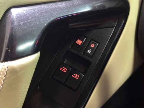 Used 2015 Nissan GT-R Premium image 25