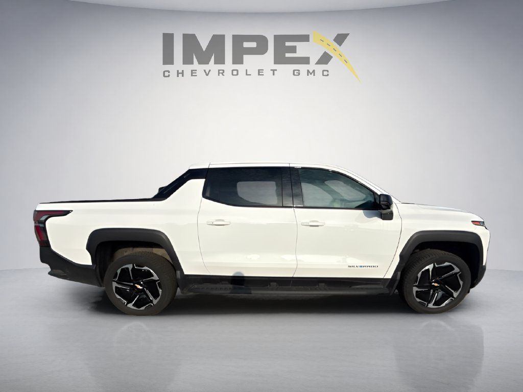 Used 2026 Chevrolet Silverado EV LT AWD/4WD image 6