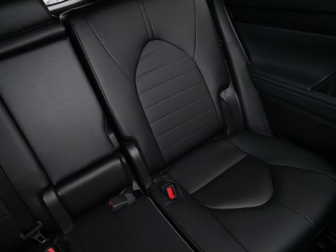 Certified 2026 Toyota Highlander XLE image 14