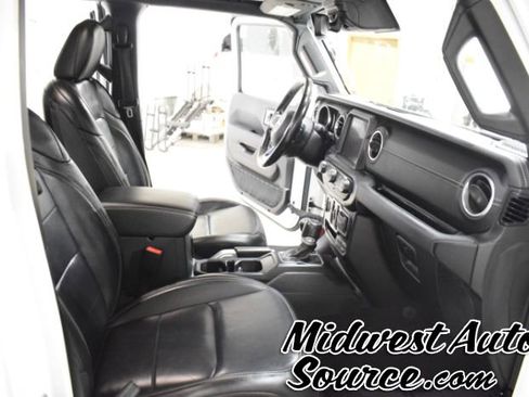 Used 2020 Jeep Gladiator Overland image 34