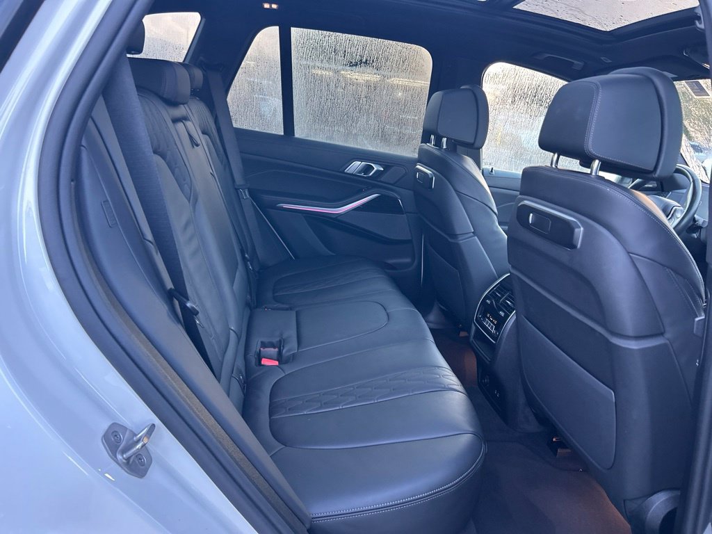 Used 2025 BMW X5 xDrive50e AWD/4WD image 30