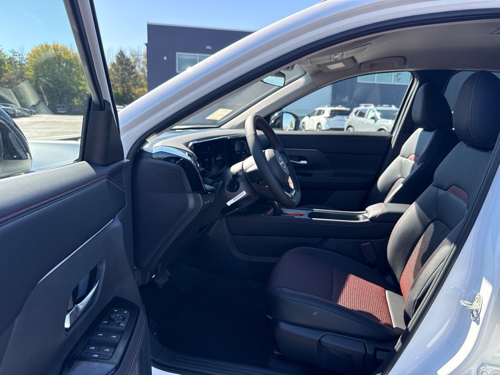 New 2027 Nissan Kicks SR AWD/4WD image 4