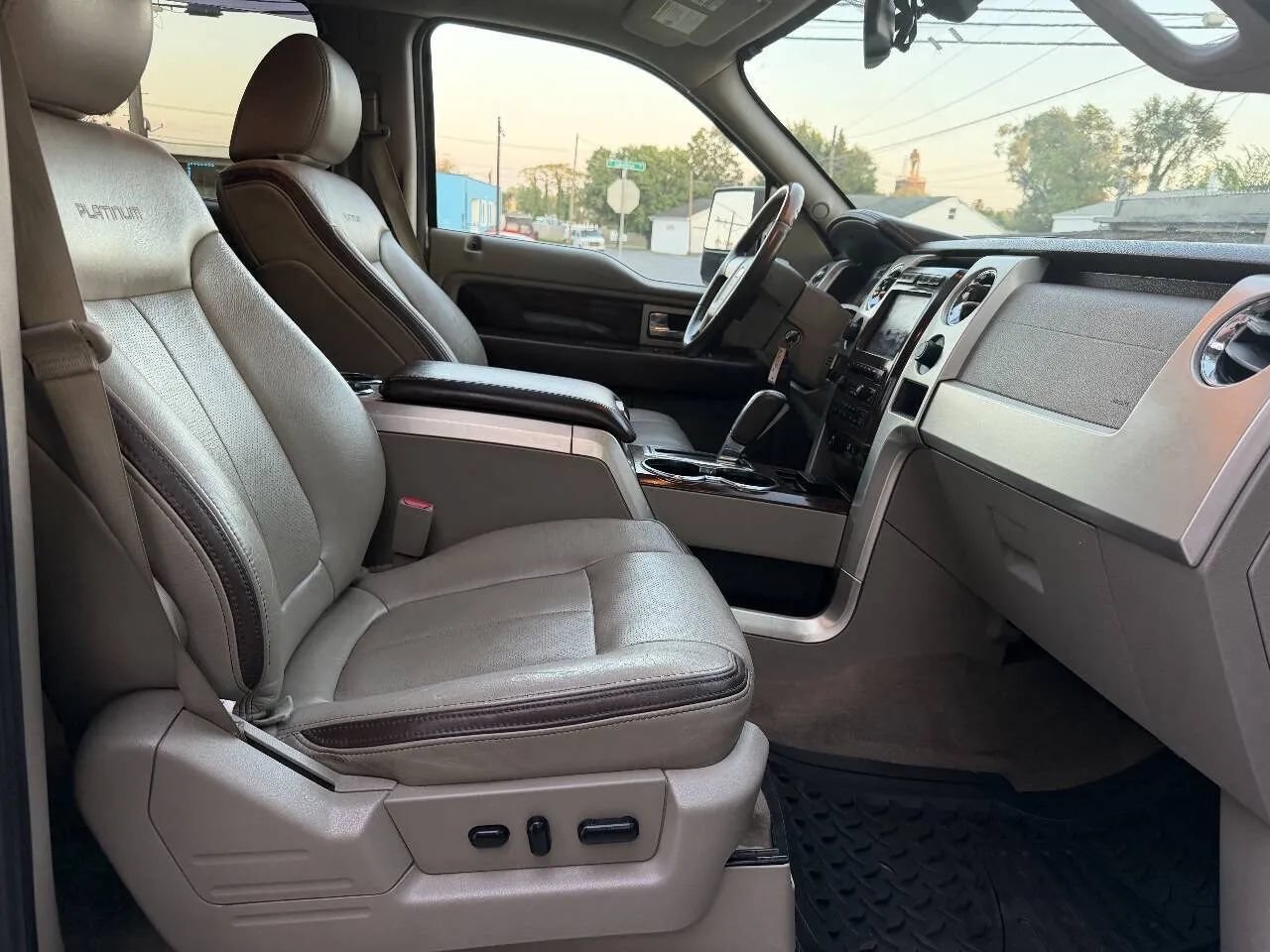 Used 2010 Ford F150 Platinum AWD/4WD image 27