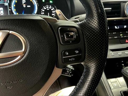 Used 2017 Lexus RC F image 22