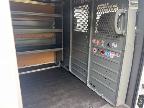 Used 2021 Nissan NV 2500 SV image 13