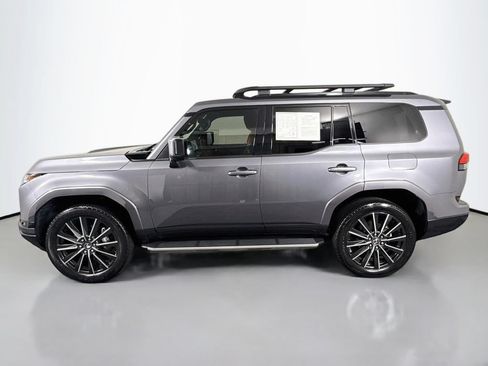 Used 2024 Lexus GX 550 w/ Accessory Package (Z1) AWD/4WD image 8