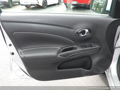 Used 2018 Nissan Versa SV FWD image 20