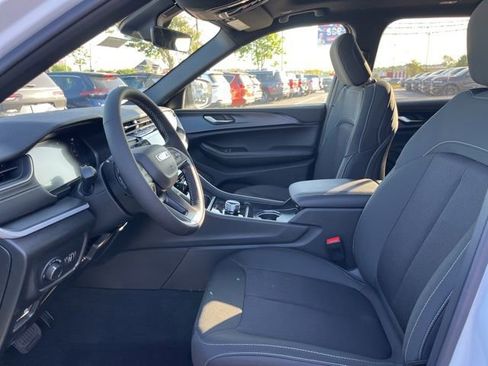 New 2026 Jeep Grand Cherokee L Laredo AWD/4WD image 7