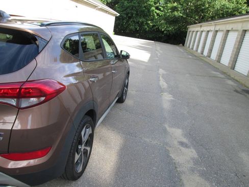 Used 2017 Hyundai Tucson Limited w/ Limited Ultimate Package 03 AWD/4WD image 10