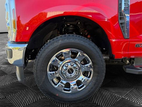 New 2026 Ford F250 Lariat w/ Chrome Package image 9