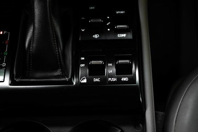 Used 2020 Lexus GX 460 Luxury w/ Luxury Sport Package AWD/4WD image 27