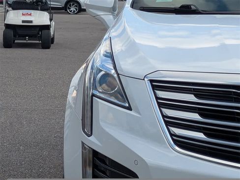 Used 2019 Cadillac XT5 Luxury image 9