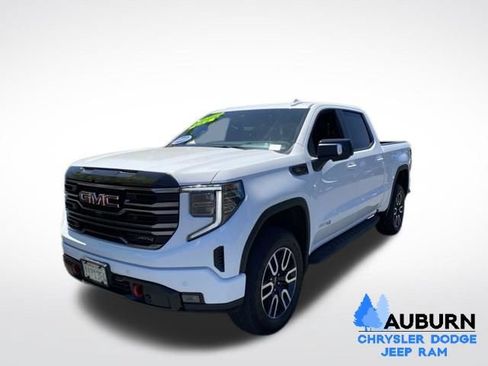 Used 2025 GMC Sierra 1500 AT4 w/ AT4 Premium Package AWD/4WD image 3