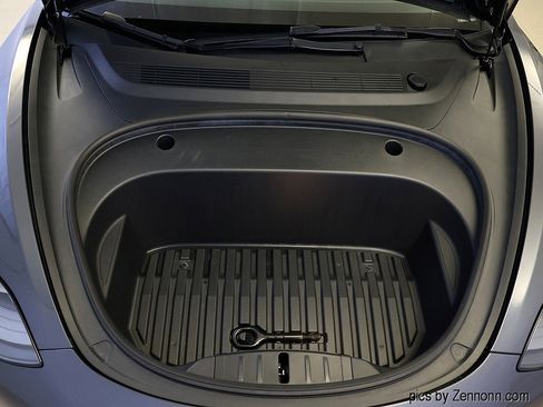 Used 2023 Tesla Model 3 Standard Range image 32