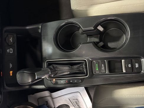 Used 2022 Honda Civic LX image 16