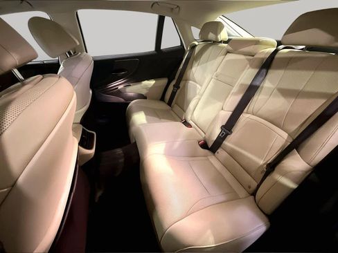 Used 2020 Lexus LS 500 AWD w/ Accessory Package (Z2) image 20