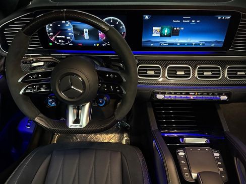 New 2026 Mercedes-Benz GLS 63 AMG 4MATIC image 15