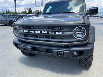 New 2026 Ford Bronco Big Bend w/ Black Diamond Package