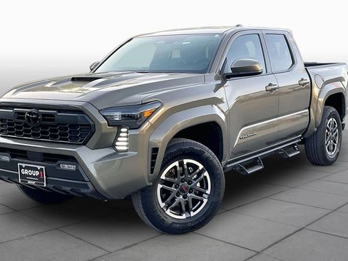 Used 2026 Toyota Tacoma TRD Sport RWD image 2