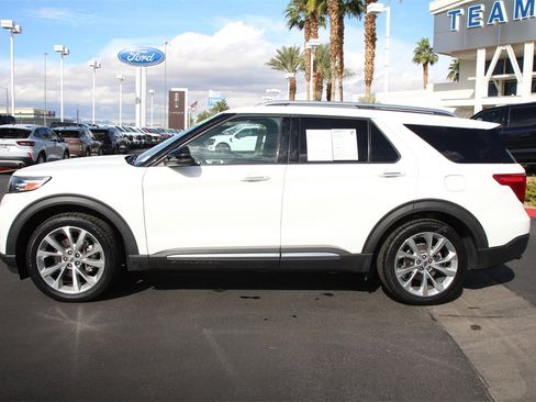 Certified 2022 Ford Explorer Platinum w/ Equipment Group 601A image 4