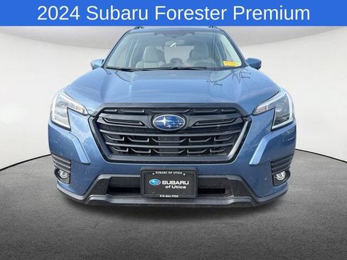 Used 2024 Subaru Forester Premium AWD/4WD image 7