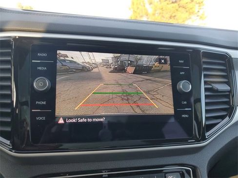 Certified 2023 Volkswagen Atlas SEL Premium image 24