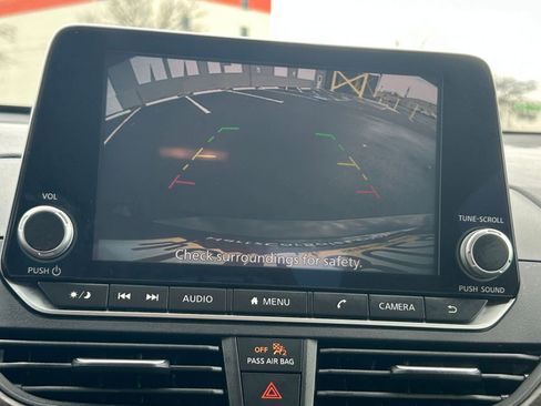 Used 2025 Nissan Altima 2.5 SV image 24