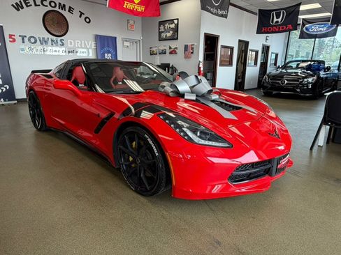 Used 2014 Chevrolet Corvette Stingray Coupe RWD image 2