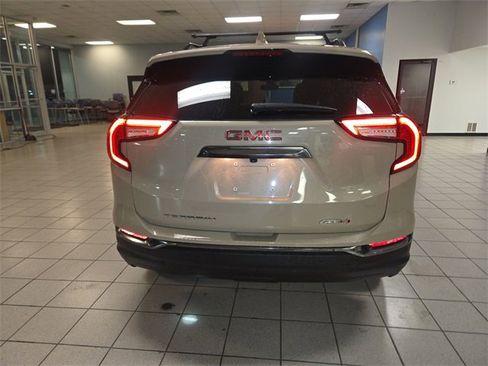 Used 2022 GMC Terrain AT4 w/ Infotainment Package II image 7