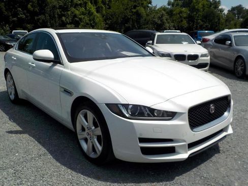 Used 2017 Jaguar XE Prestige image 7
