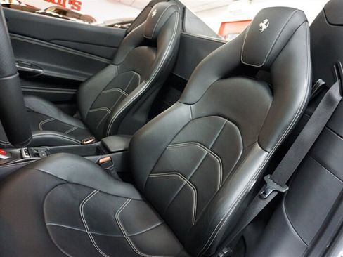 Used 2018 Ferrari 488 Spider RWD image 11