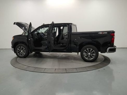 Used 2024 Chevrolet Silverado 1500 LT AWD/4WD image 14