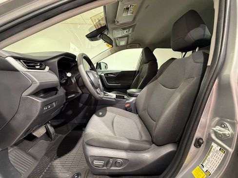 Certified 2025 Toyota RAV4 XLE AWD/4WD image 13
