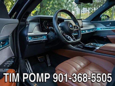 Used 2023 BMW 760i xDrive AWD/4WD image 10