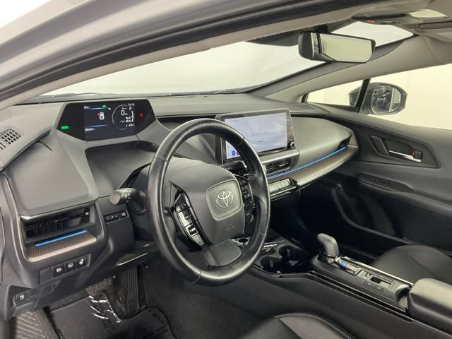 Used 2025 Toyota Prius XLE FWD image 15