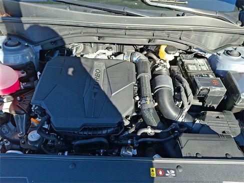 Certified 2025 Kia Sorento EX w/ Panoramic Sunroof Package image 28