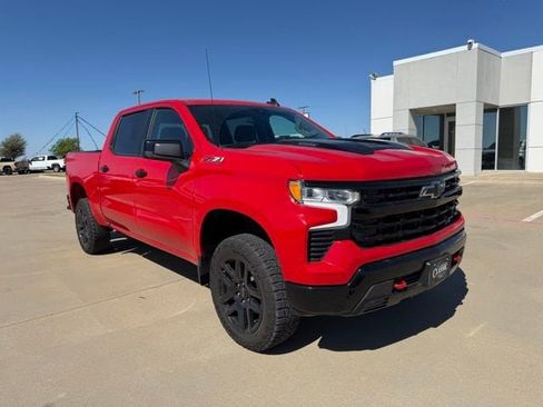 Used 2024 Chevrolet Silverado 1500 LT Trail Boss image 1