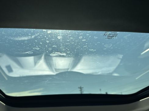 Used 2016 Ford Edge SEL w/ Equipment Group 201A FWD image 21